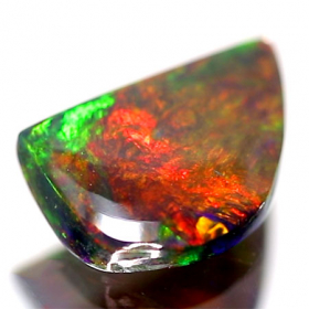 Schwarzer Opal mit 1.15 Ct, AAA Grade