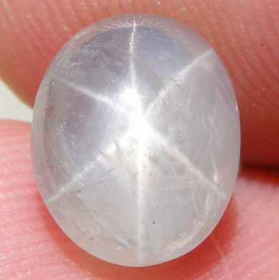 Weisser Stern-Saphir mit 2.58 Ct
