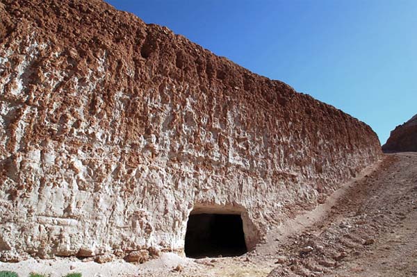 Opal-Mine in Andamooka, South Australia